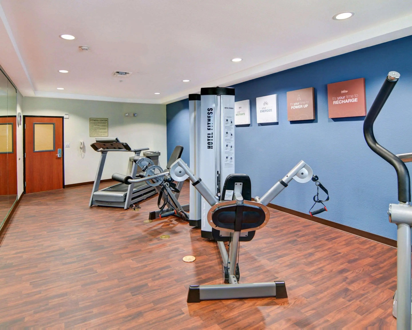 Quality Suites Near Cedar Creek Lake