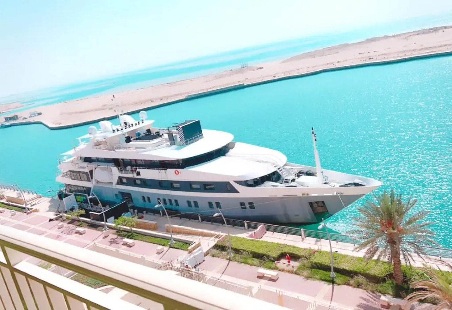 رويال مارينا 2 بانوراما علي البحر مباشر عوائل فقط