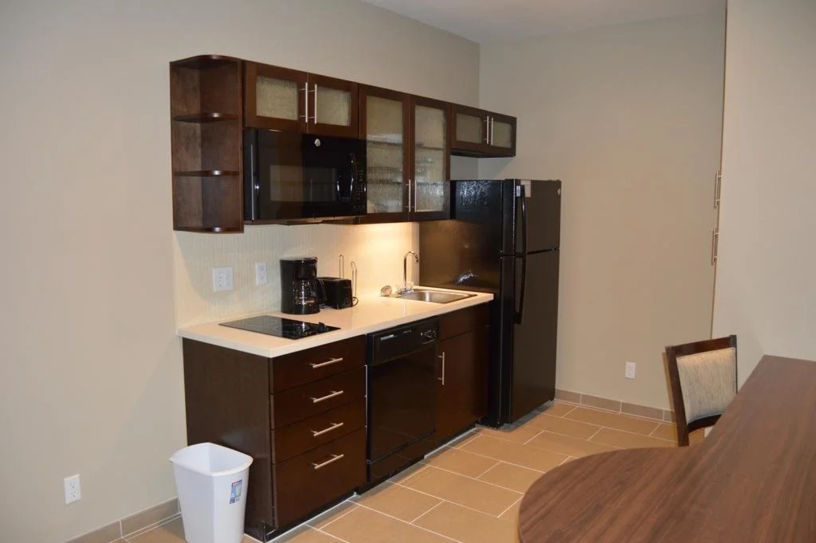 Heritage Place Hotel & Suites