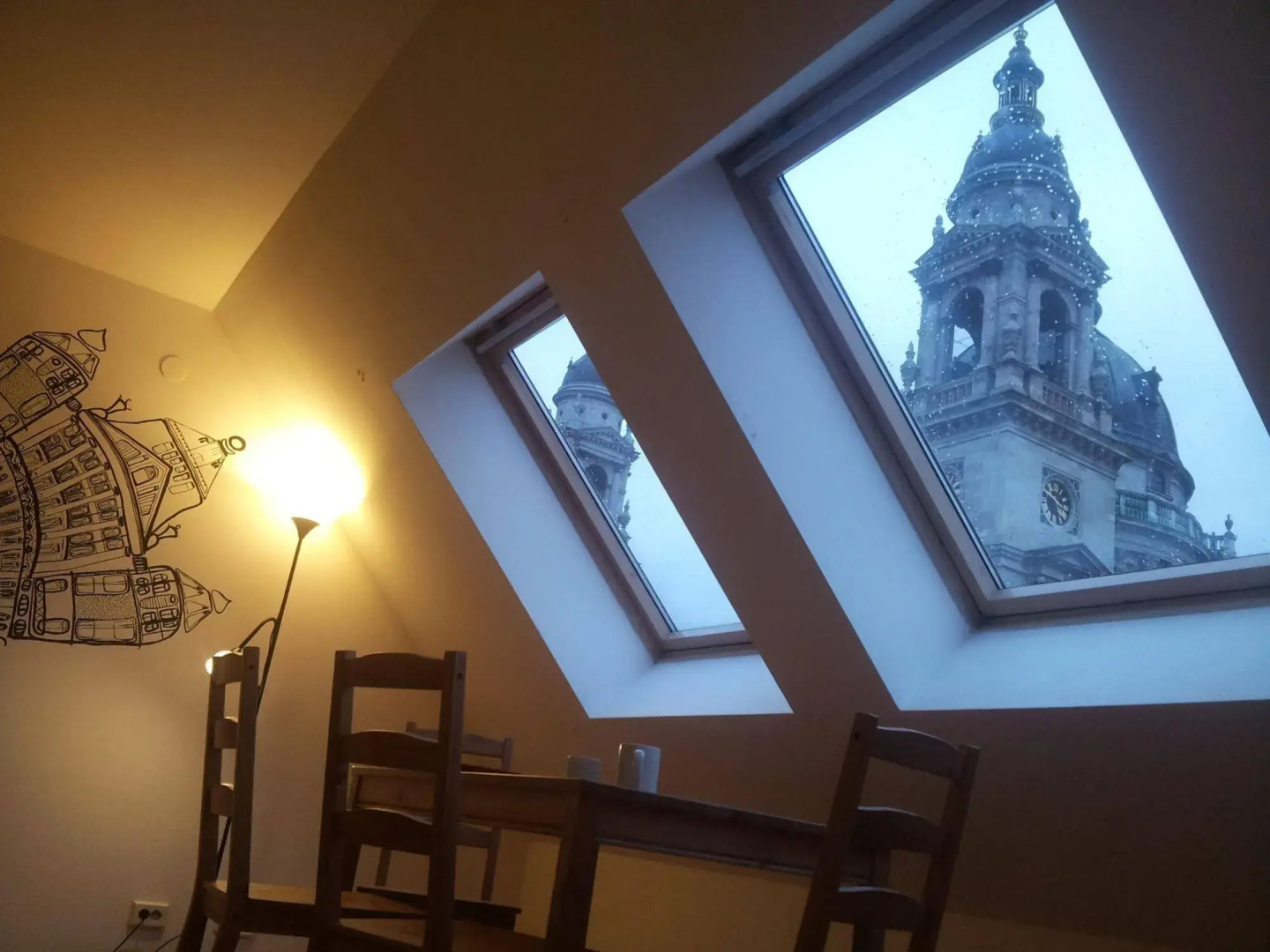 Pal's Hostel & Apartments