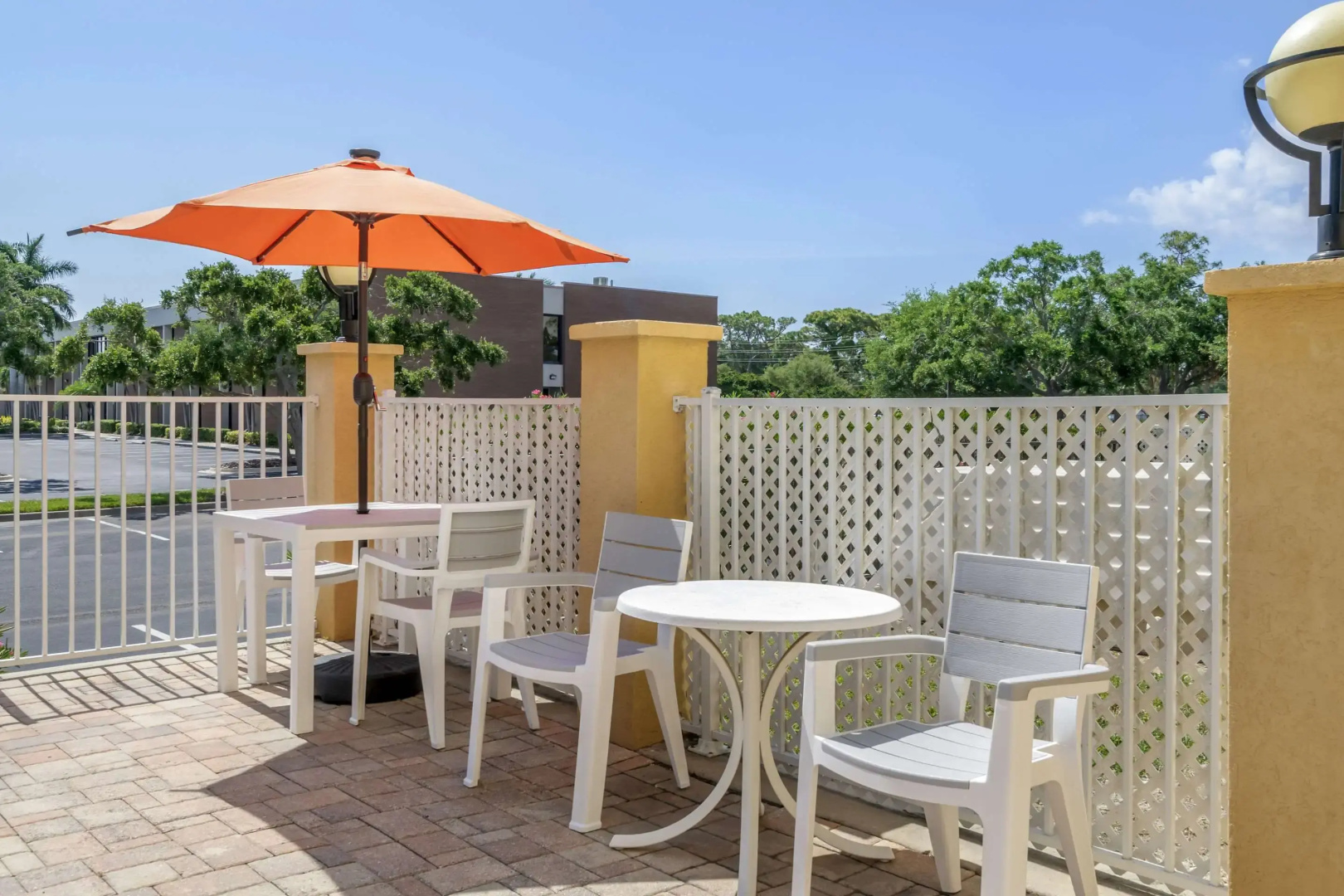 Comfort Inn & Suites Northeast - Gateway