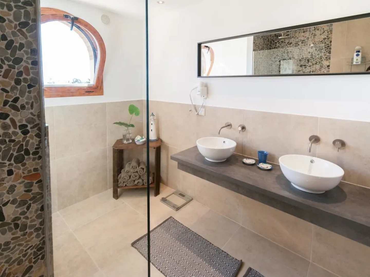 Detached Villa With Privated Pool Situated at the Seafront in Sant Pere Pescador