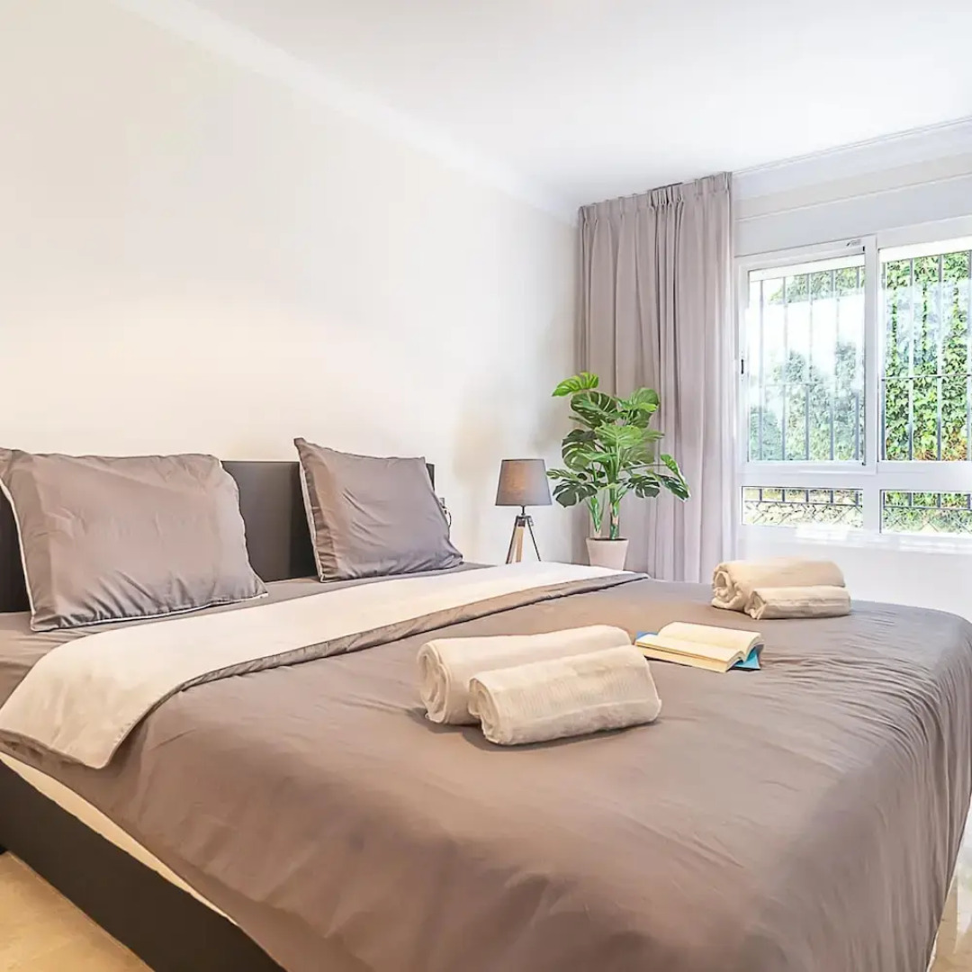 Apt Mairena Forest sea View Pool