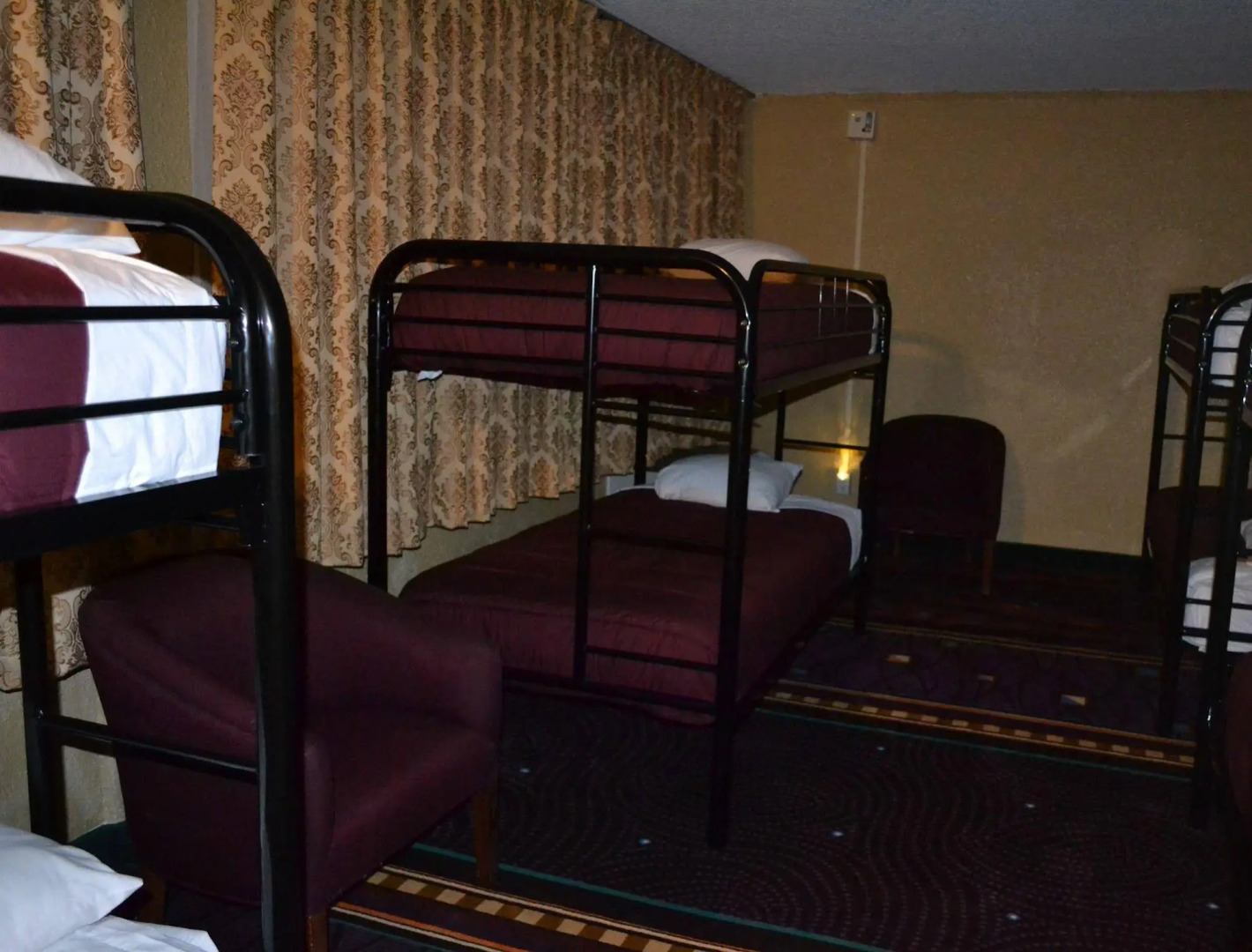 Hostel Network International