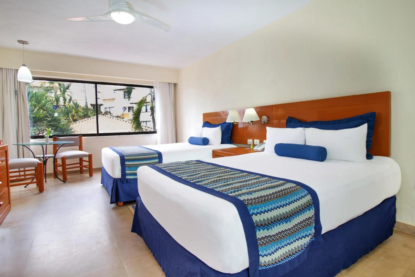 Plaza Pelicanos Grand Beach Resort - All Inclusive