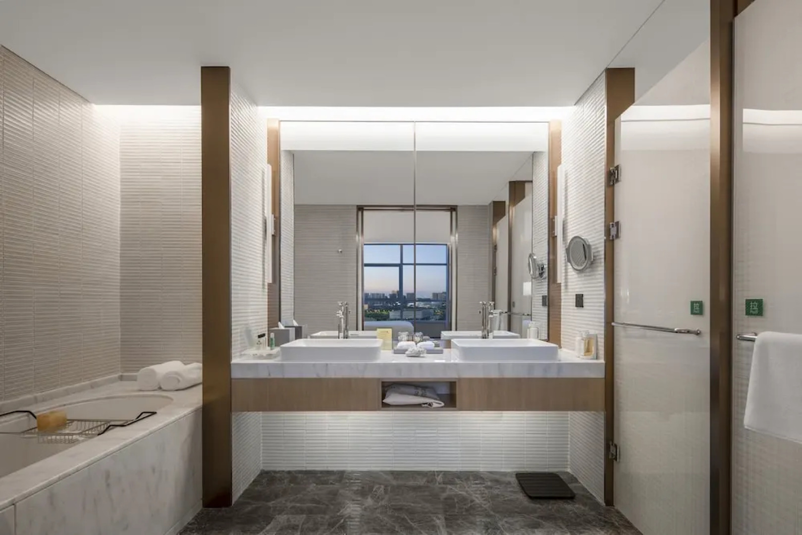 Holiday Inn Fuyang by IHG