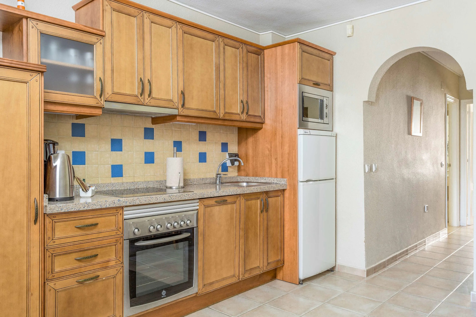 Отель Los Amigos Beach Club