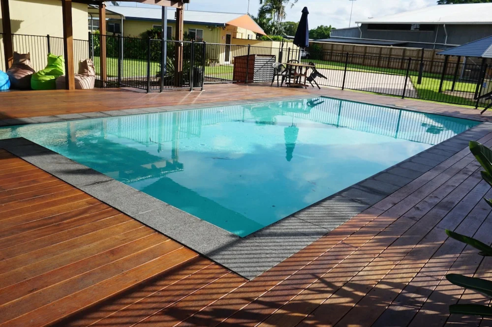 YAL Cairns - A Motel that makes a difference