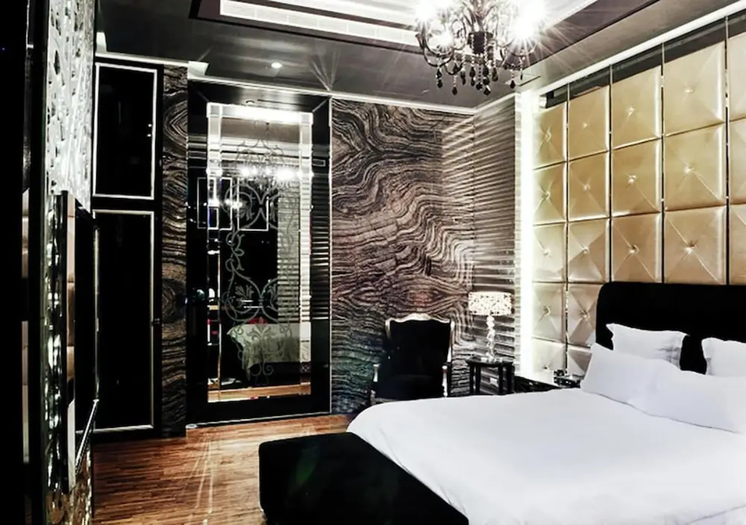 Royal Group Motel Ming Zu Branch