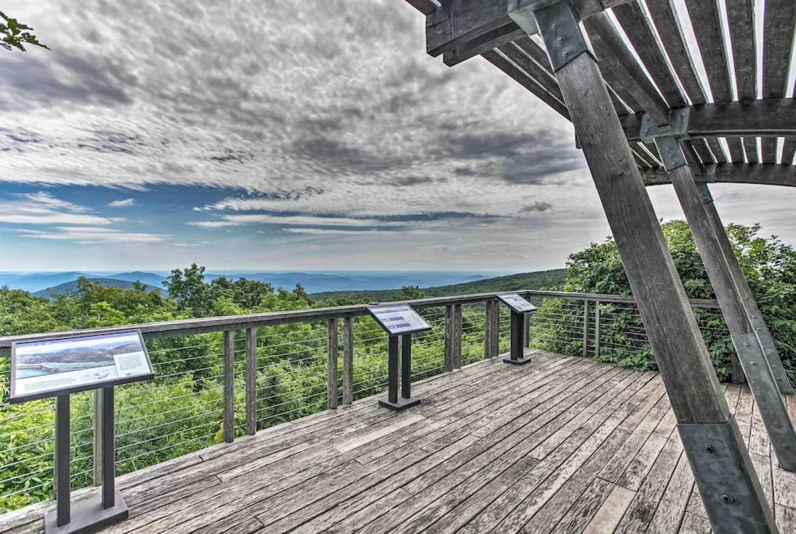 Stunning Wintergreen Resort Home: Ski & Golf!