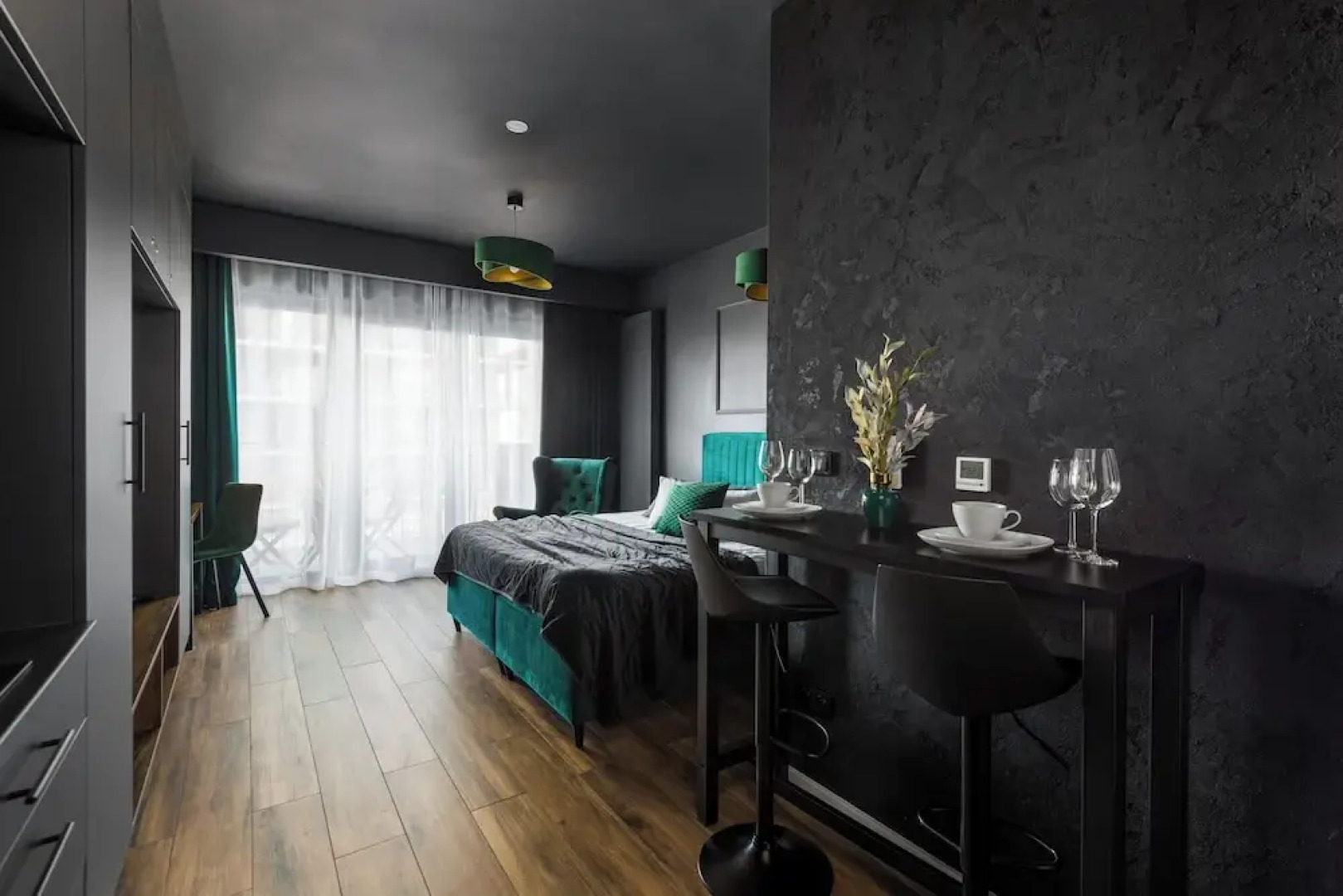 Manhattan by Kairos Apartments