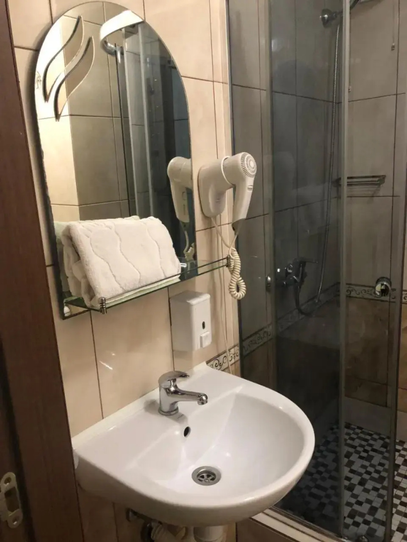 Avino Apart - Hostel