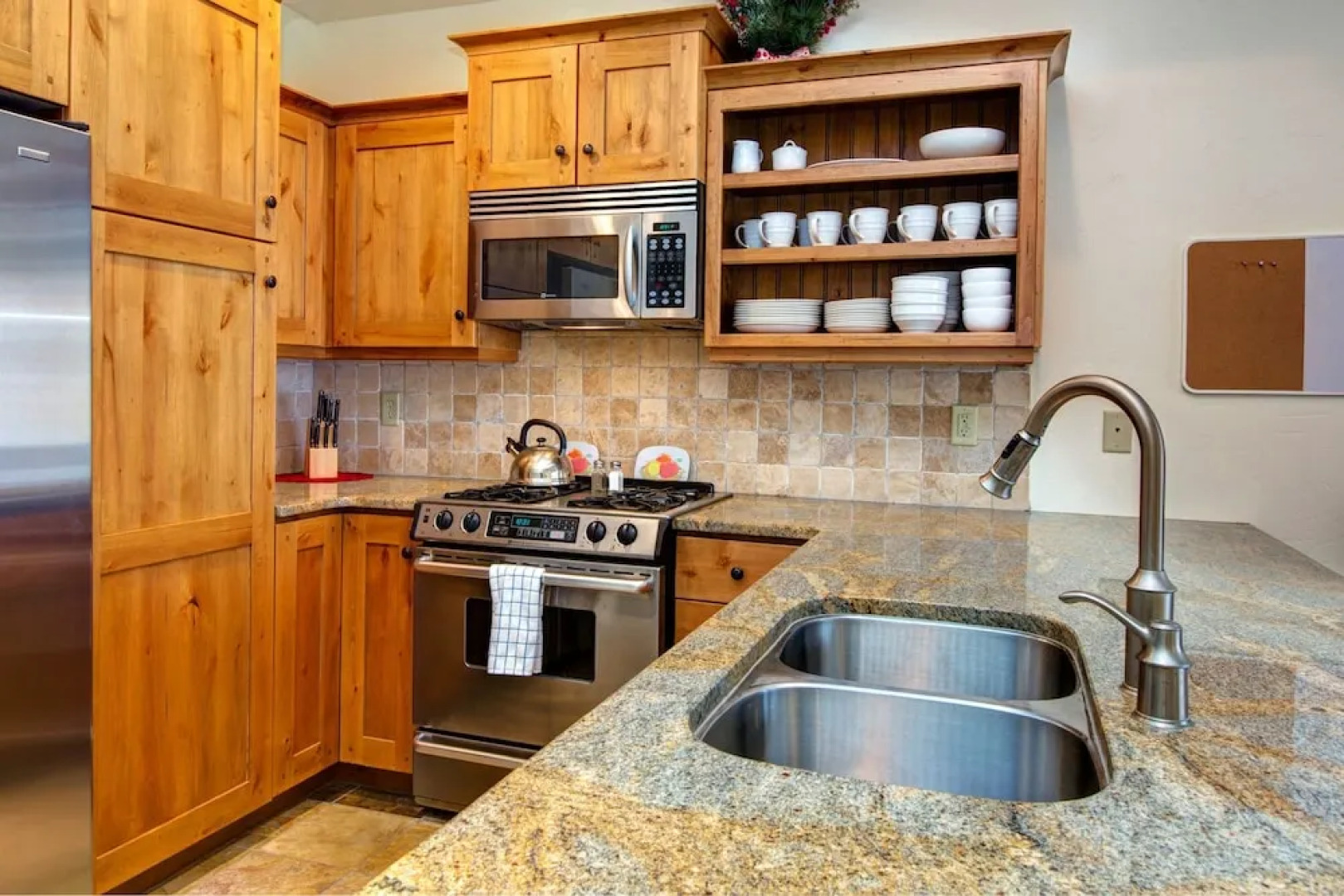 2BR Newpark Resort Townhome w Hot Tub by RedAwning