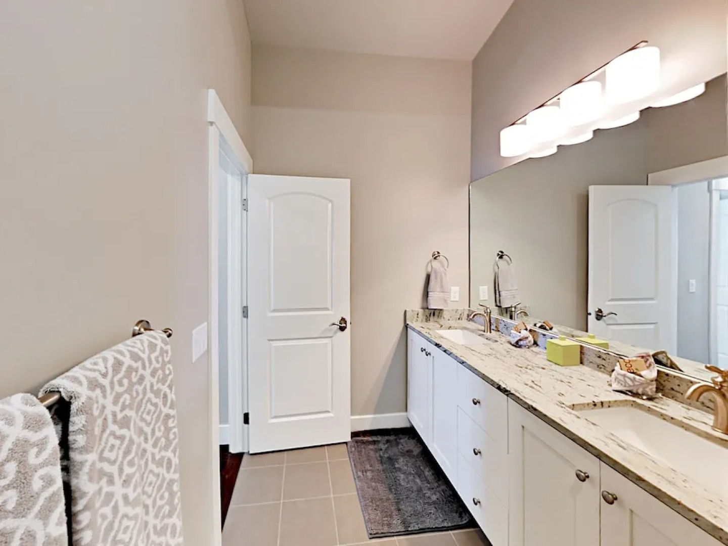 1289 Deer Park Circle Condo Unit 304 3 Bedrooms 2 Bathrooms Condo