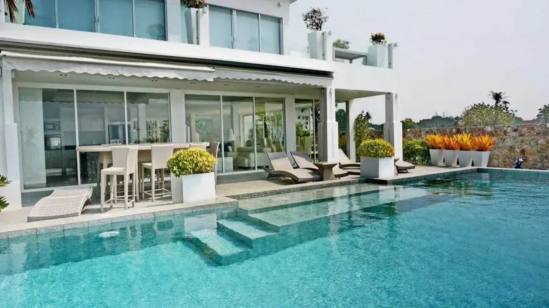 Luxury 5 Star Beach Villa 8 Bedrooms