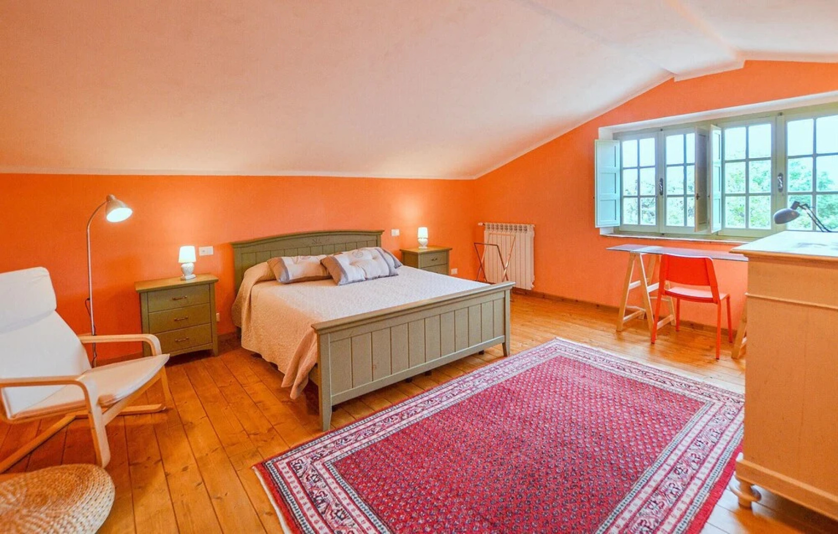 Stunning Home in Arezzo With 5 Bedrooms, Jacuzzi and Wifi