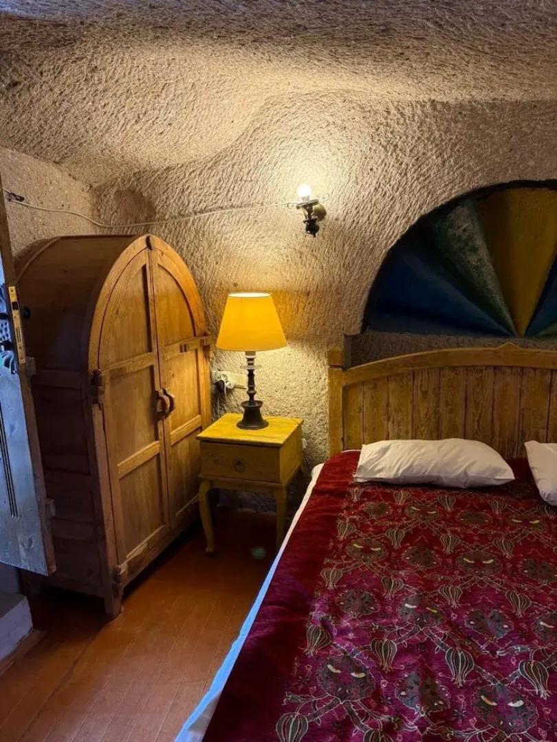 Valley Inn Cave Hotel