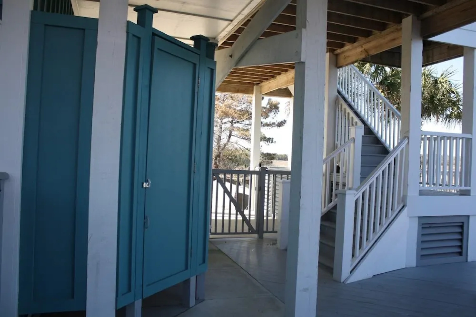 Beach Crew 4 Bedroom Home by RedAwning