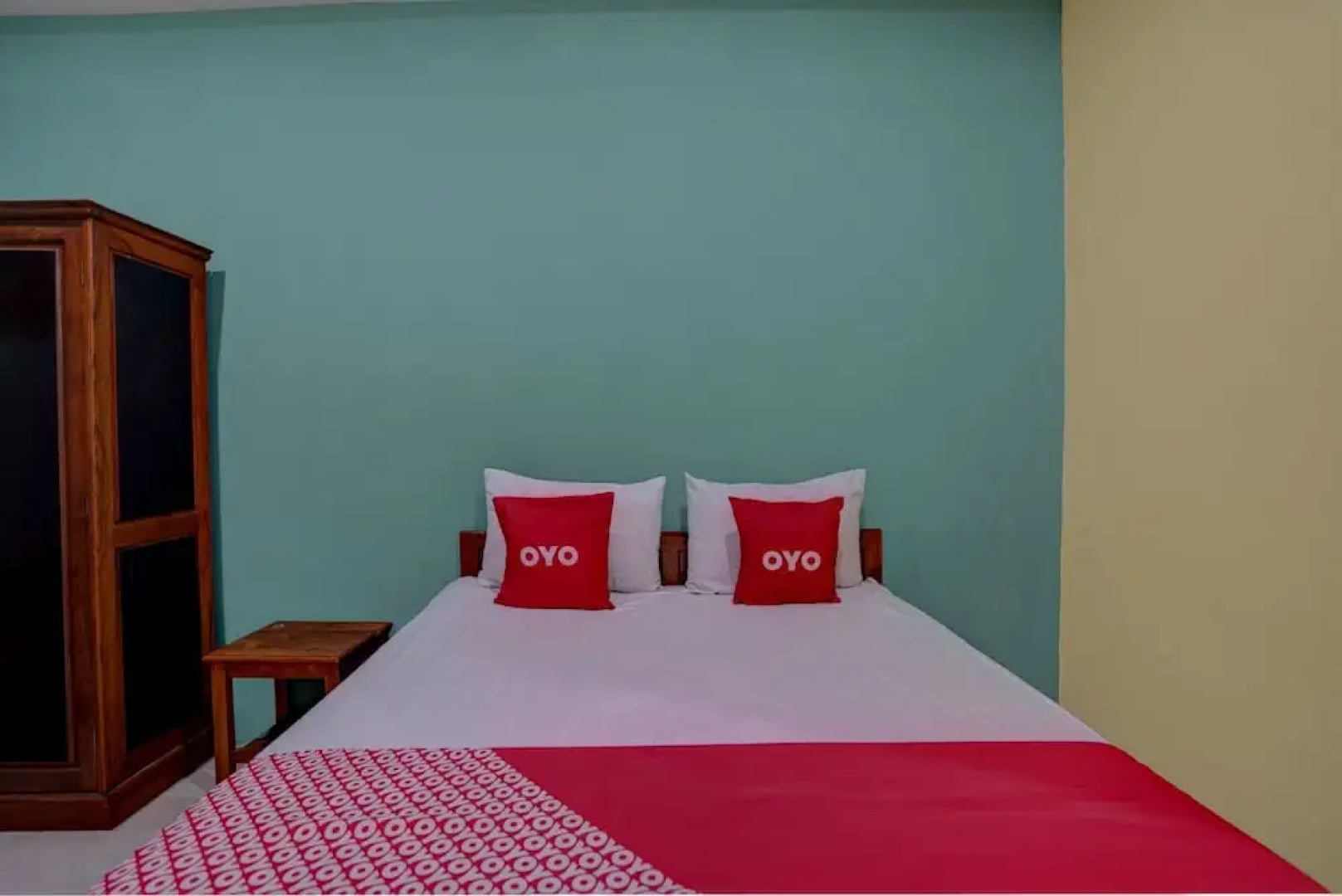 Hotel O Sahabat Syariah Near Plasa Telkom Bawean