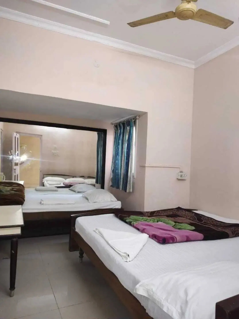 Hotel Dolphin