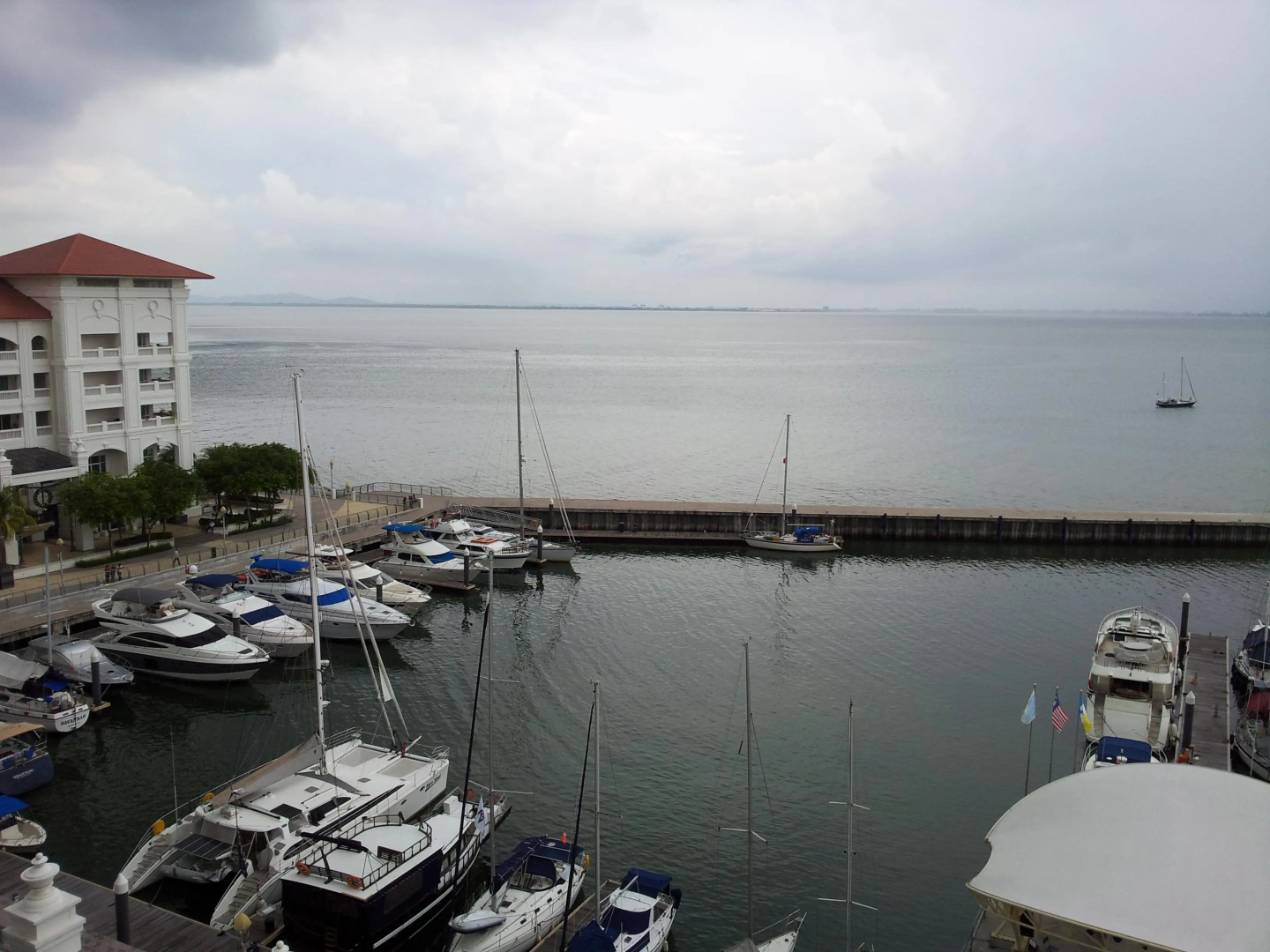 Straits Quay Marina Suites