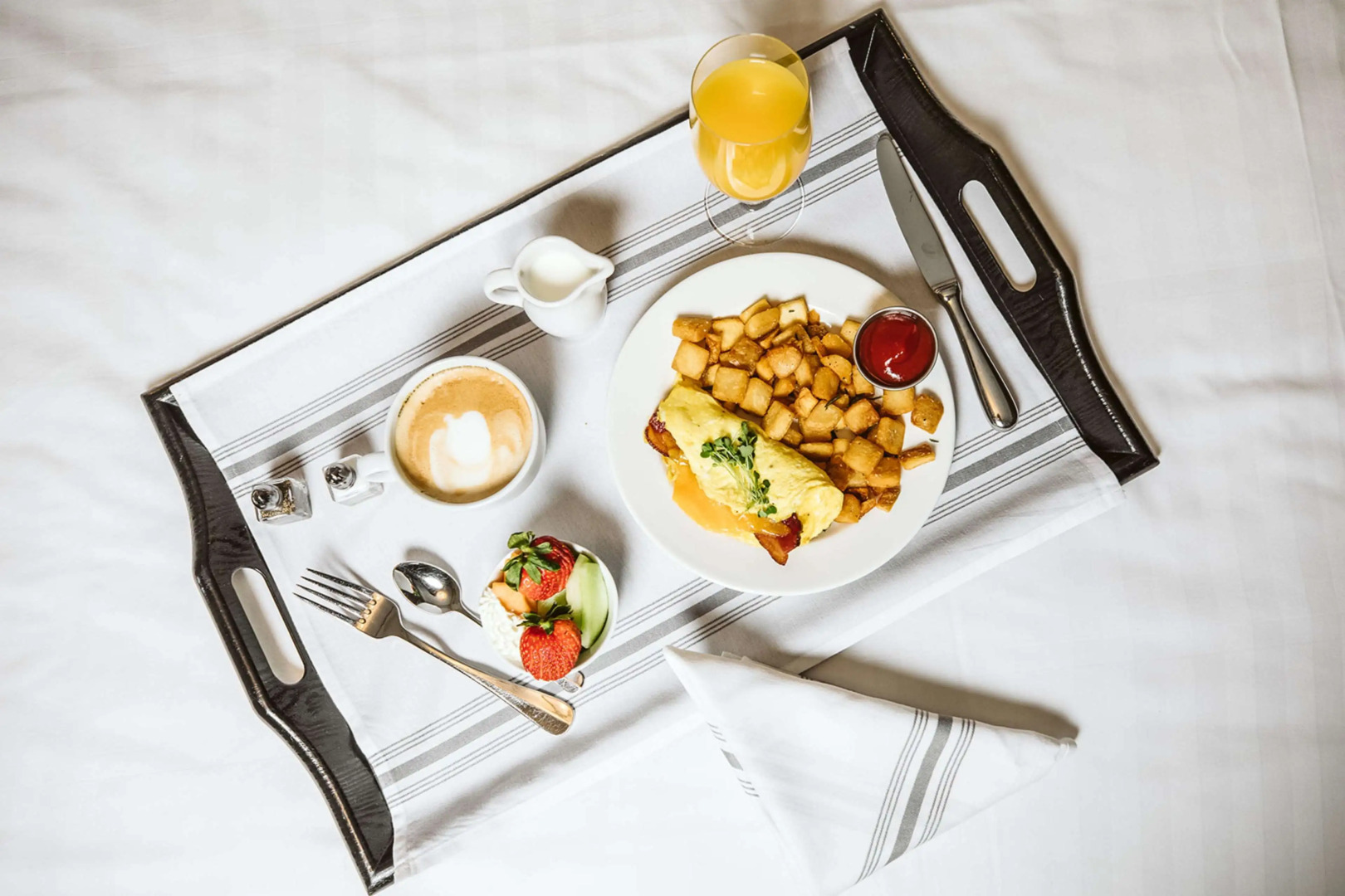 Hotel Phillips Kansas City Curio Collection by Hilton