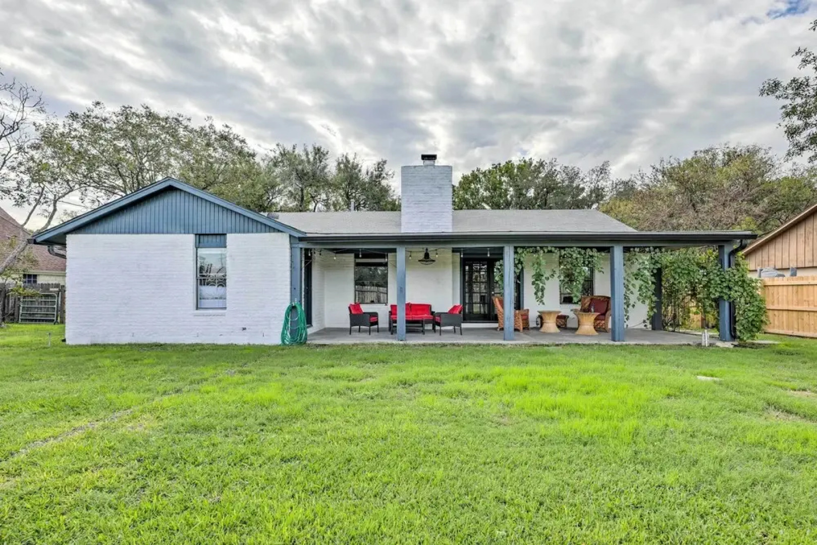 Pet-friendly Lockhart Home w/ Private Yard!