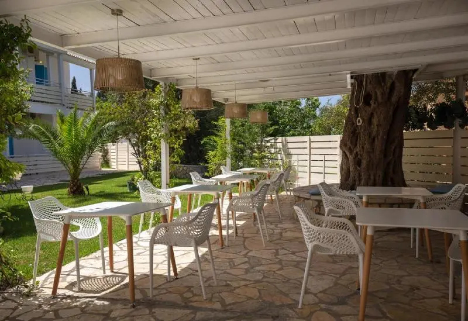 ELEÅŒNAS bohotel and Annex Apartment