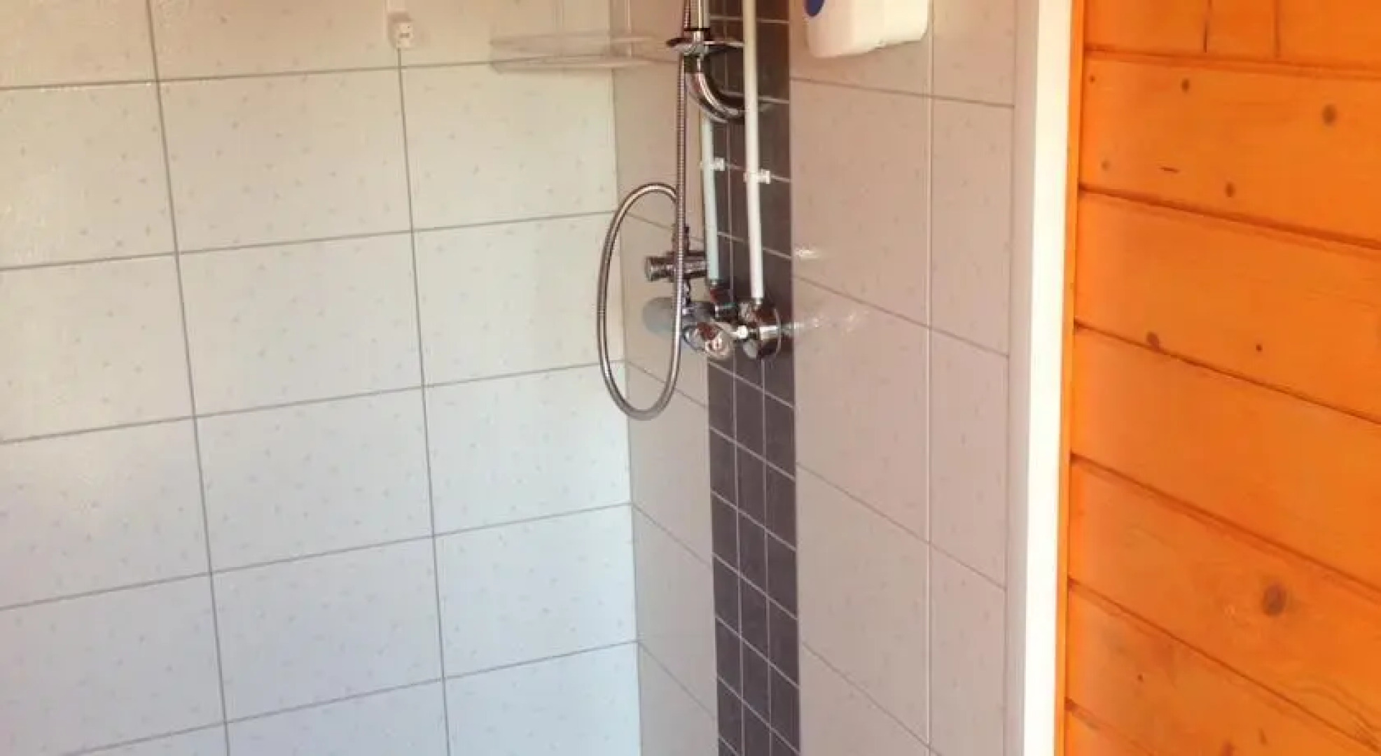 Lahe Holiday Village