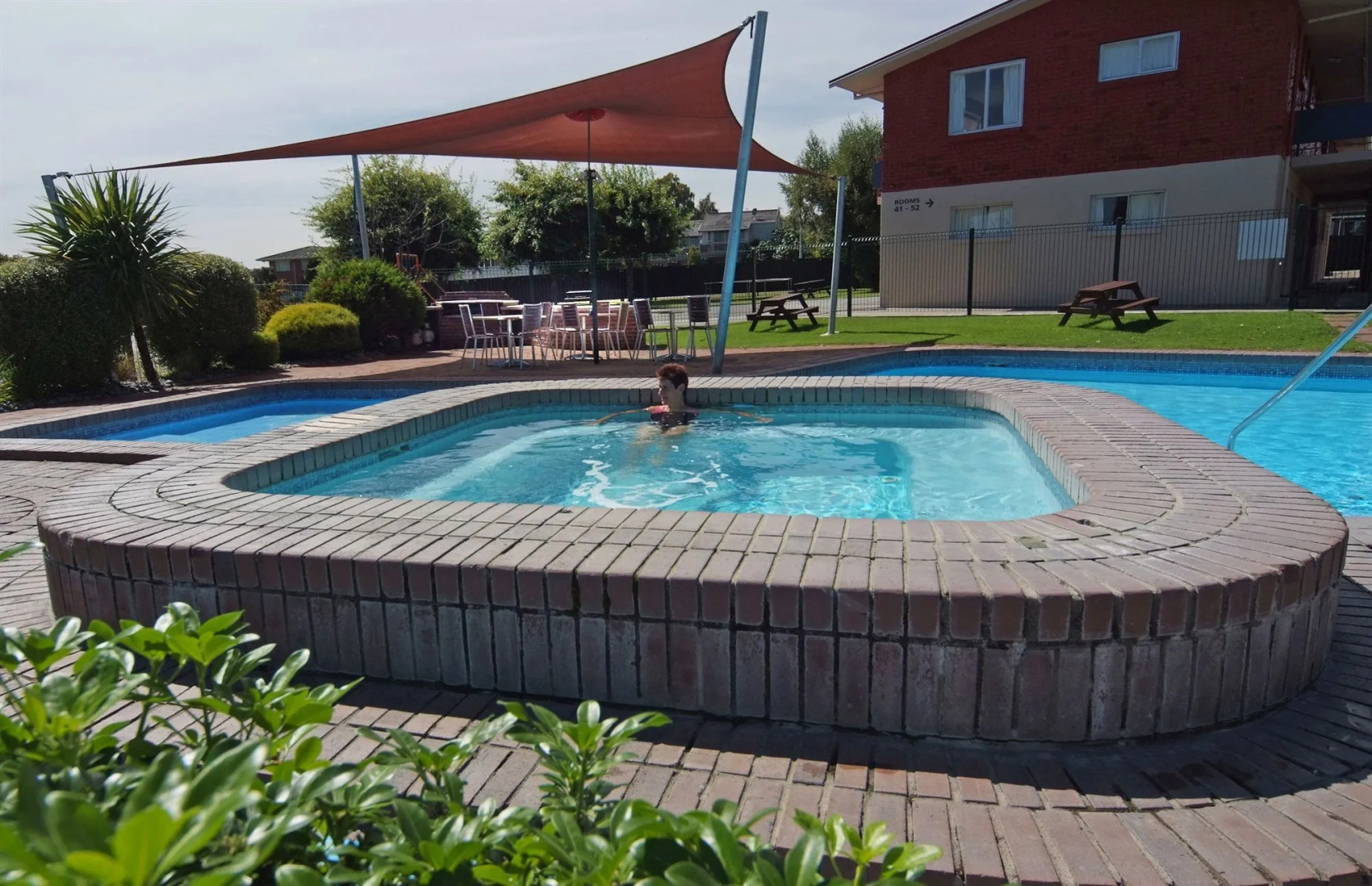 Suncourt Hotel & Conference Centre