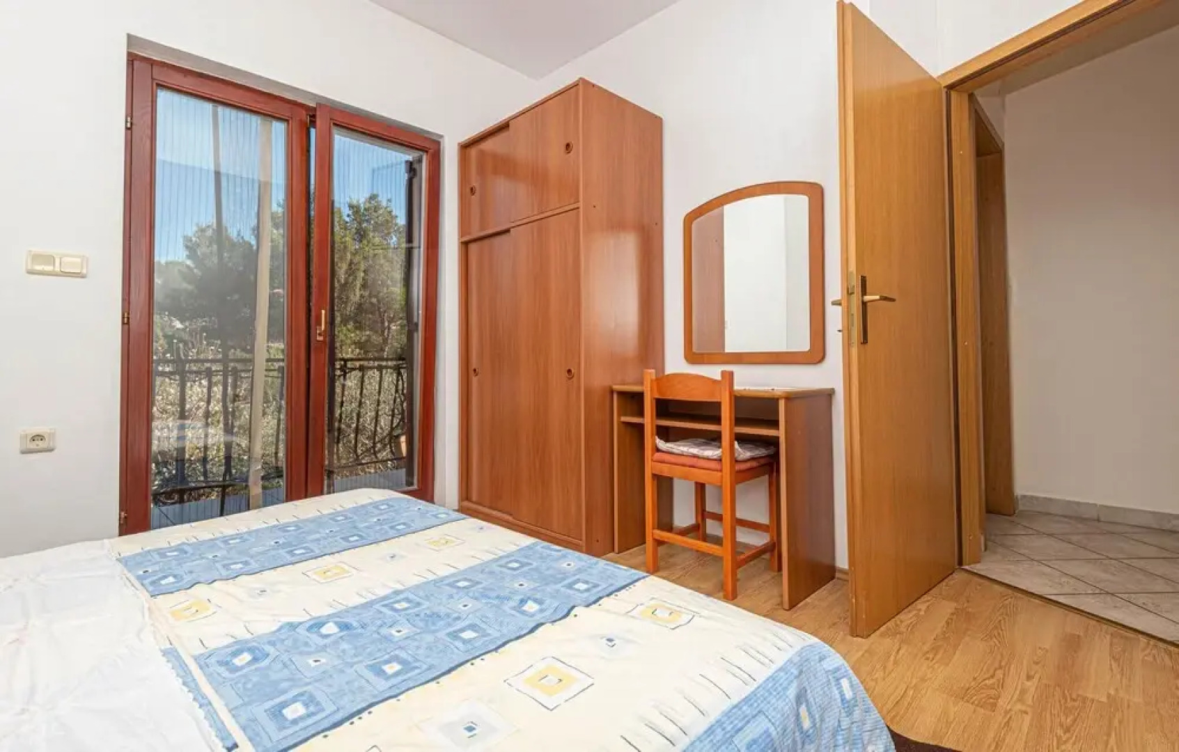 Awesome Apartment in Jadrtovac With 2 Bedrooms and Wifi