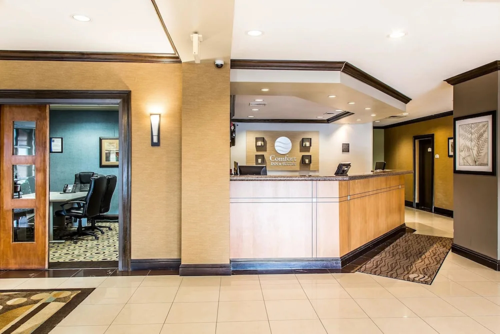 Comfort Inn & Suites