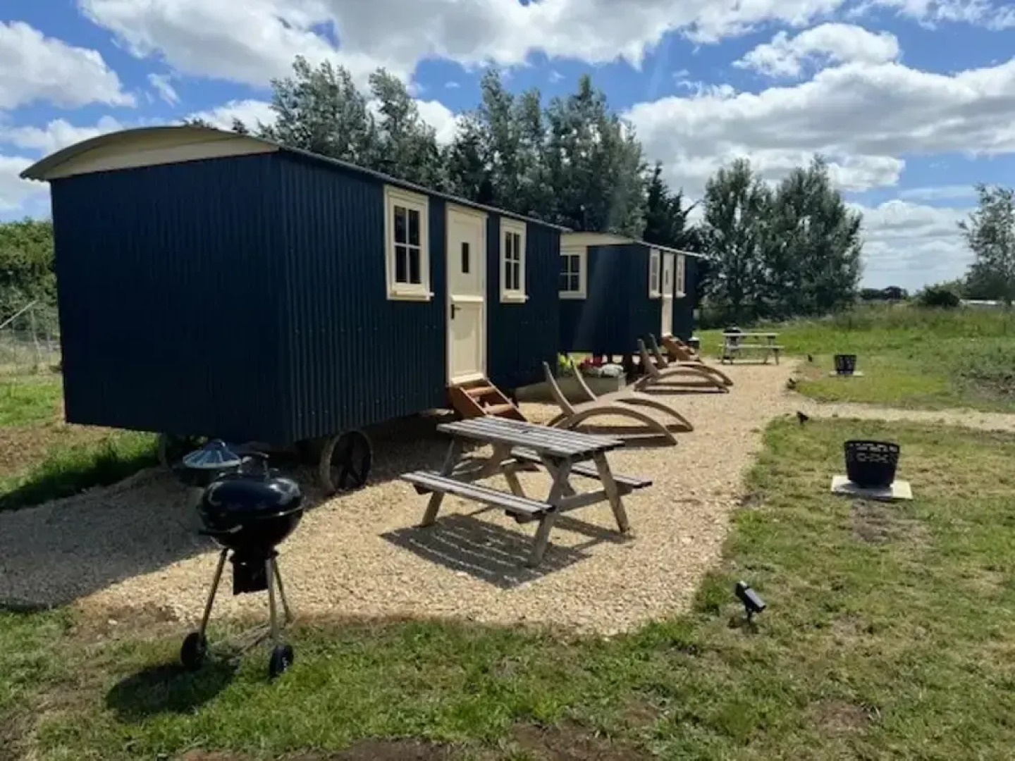 Shepherdshut-cotswolds-petfriendly-woodburner