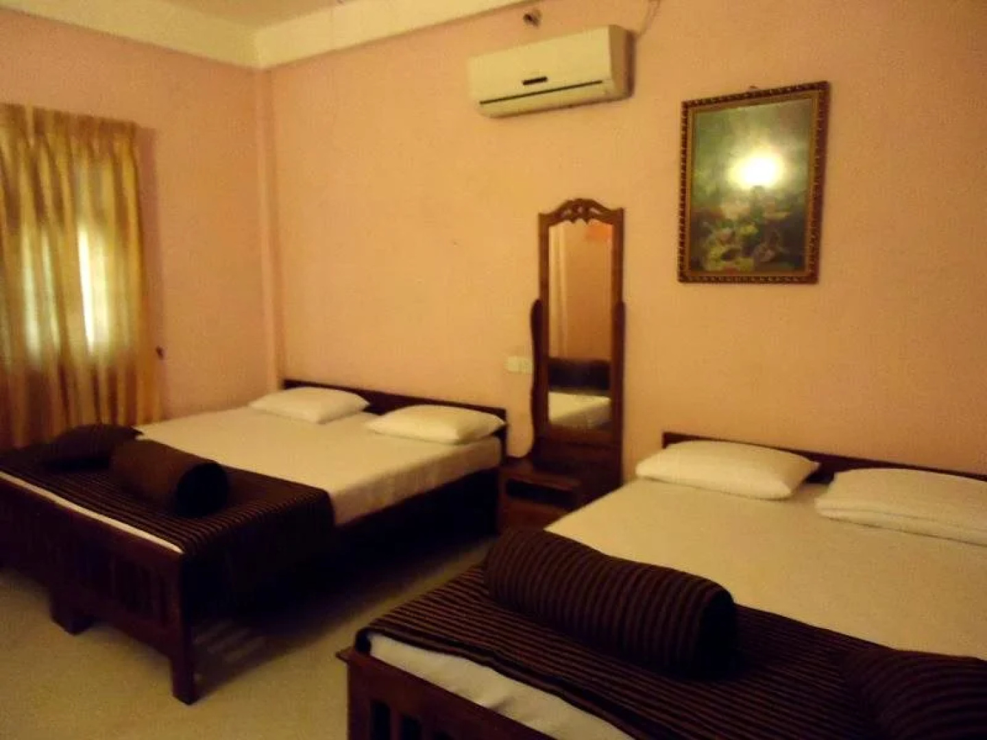 Queens Park Hotel