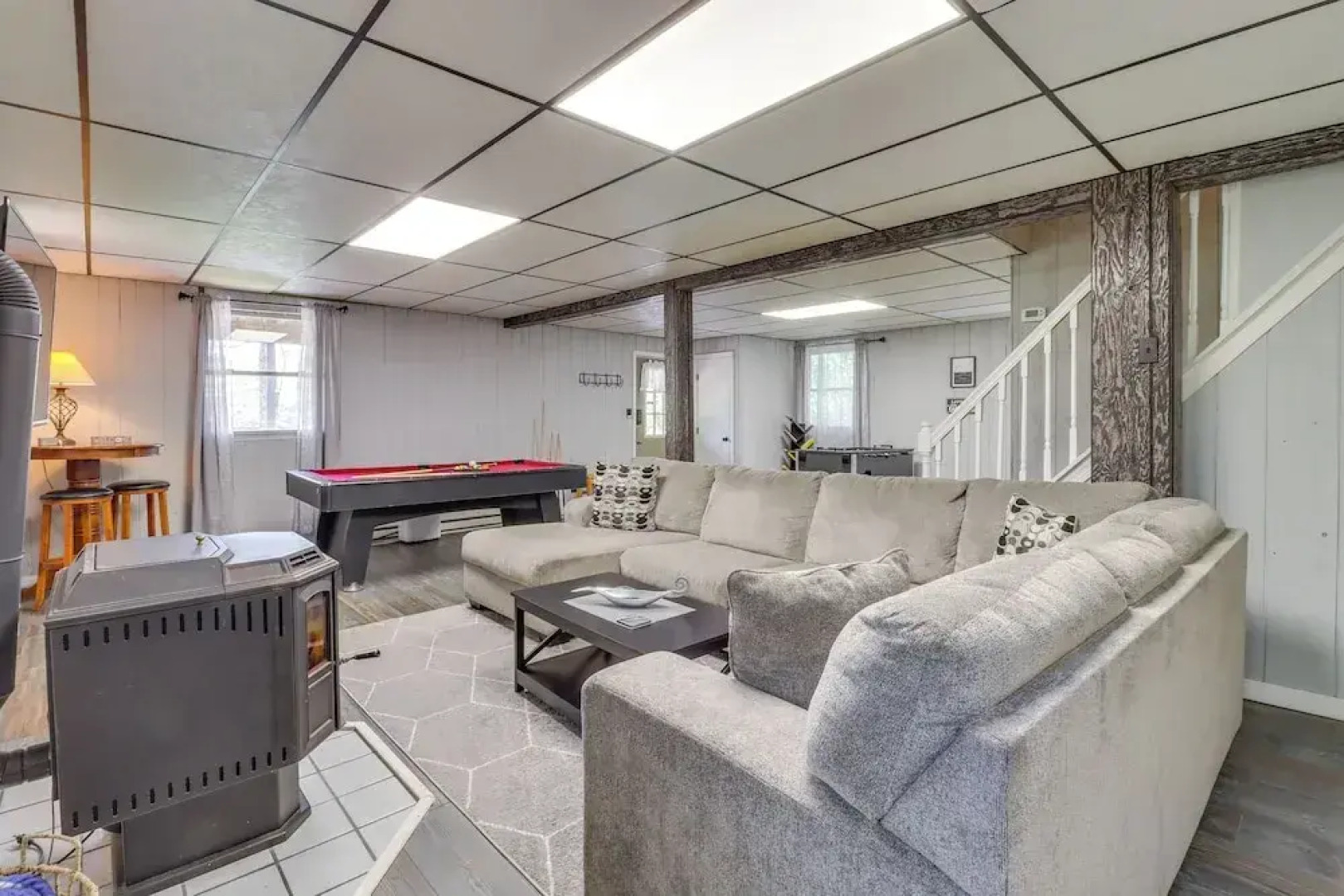 Swim Dock & Game Room: Lakefront Poconos Cabin!