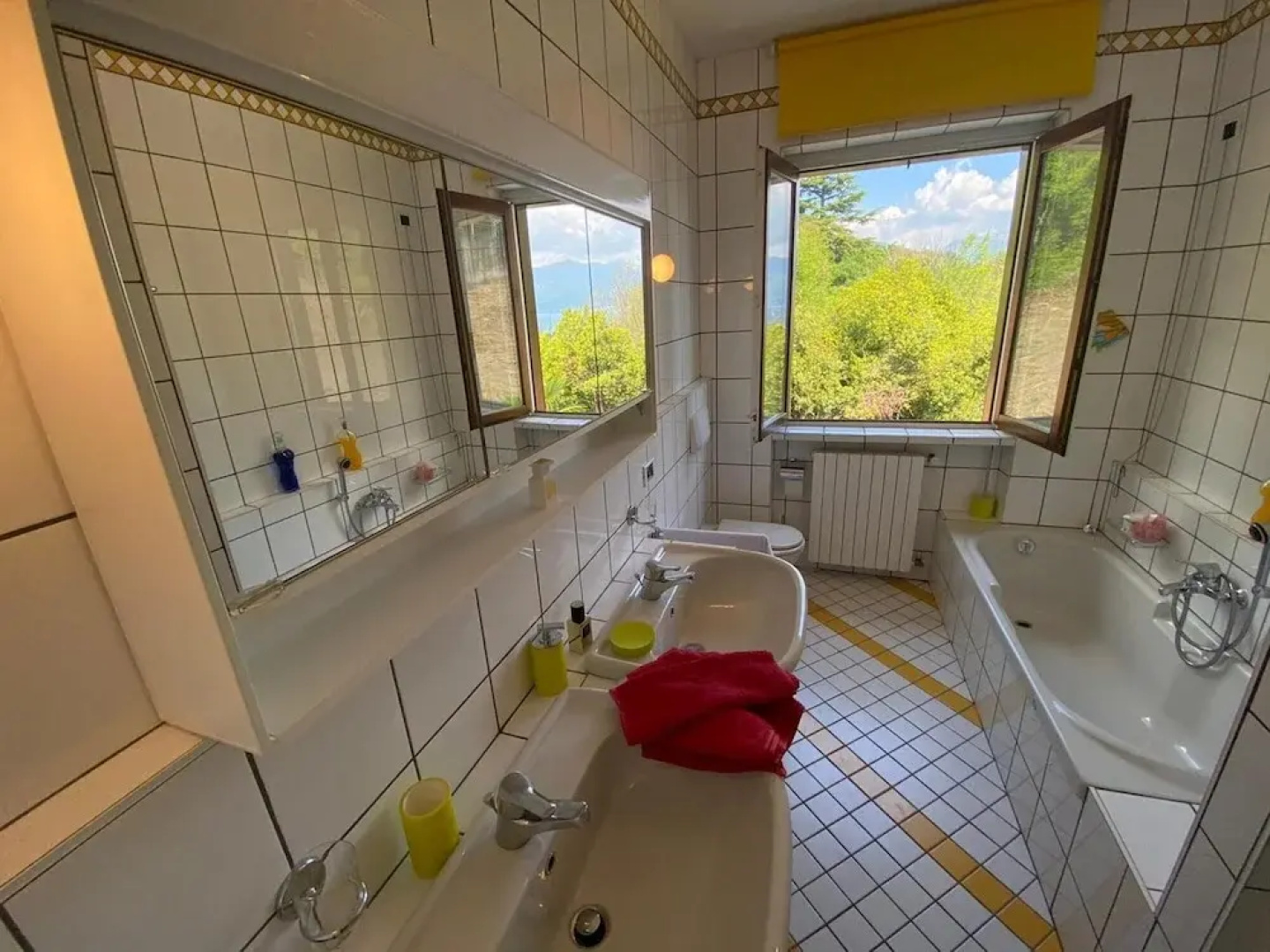 Diana Villa With Garden and Lake View in Oggebbio