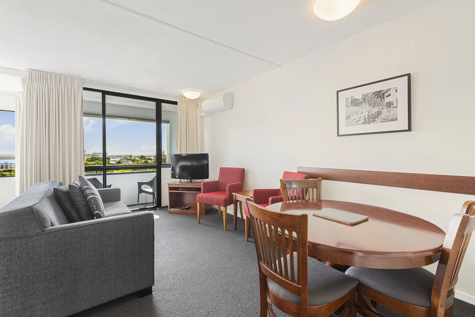 The Parnell Hotel & Conference Centre