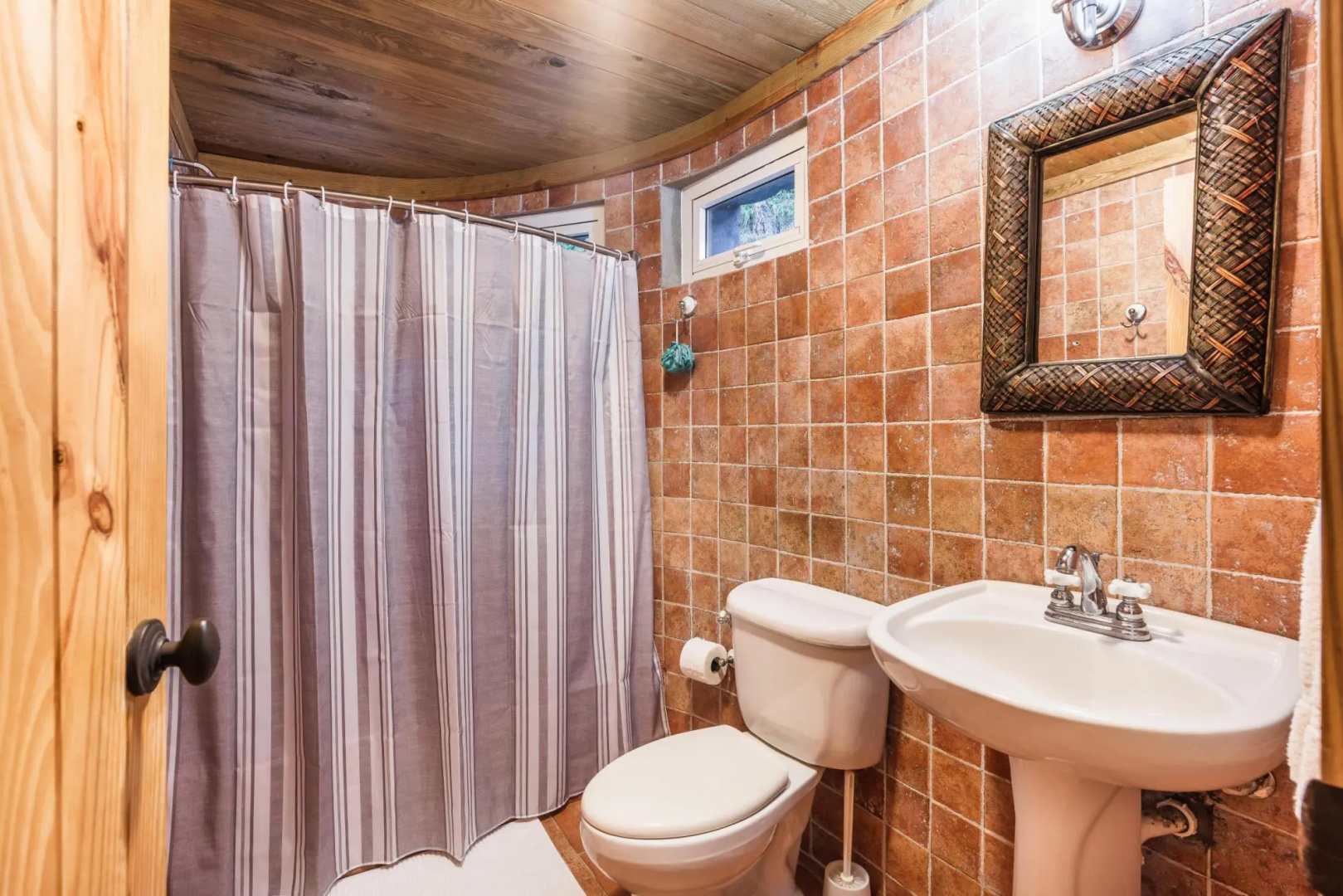 Cozy Villa Close to the Rive in Arroyo Frio