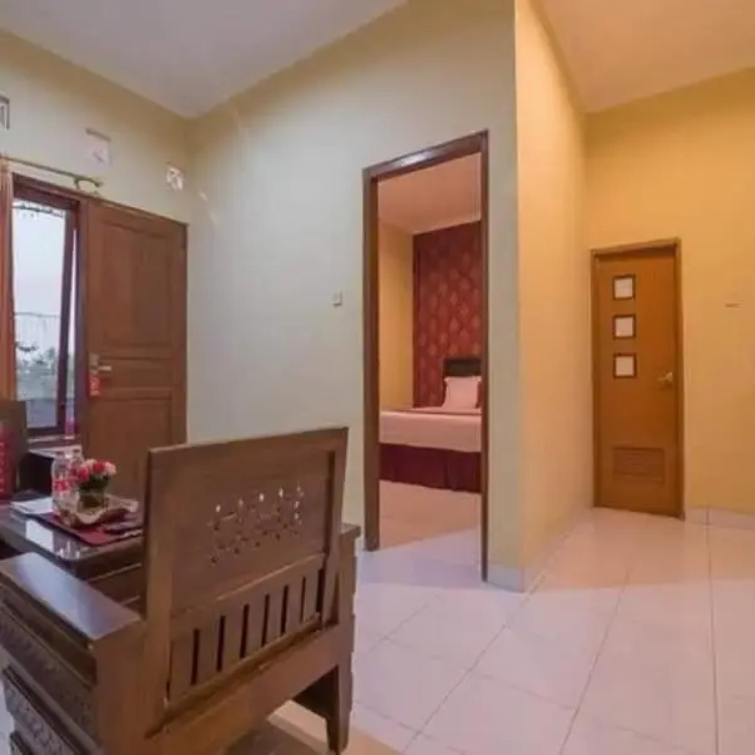 RedDoorz near Desa Wisata Kasongan