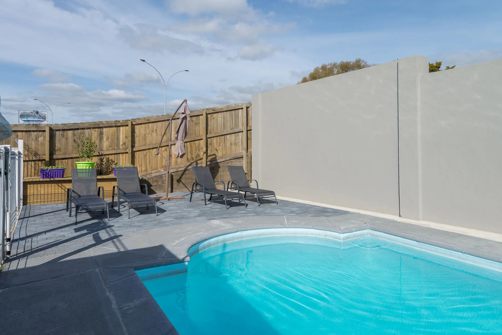 Red Rock Thermal Motel