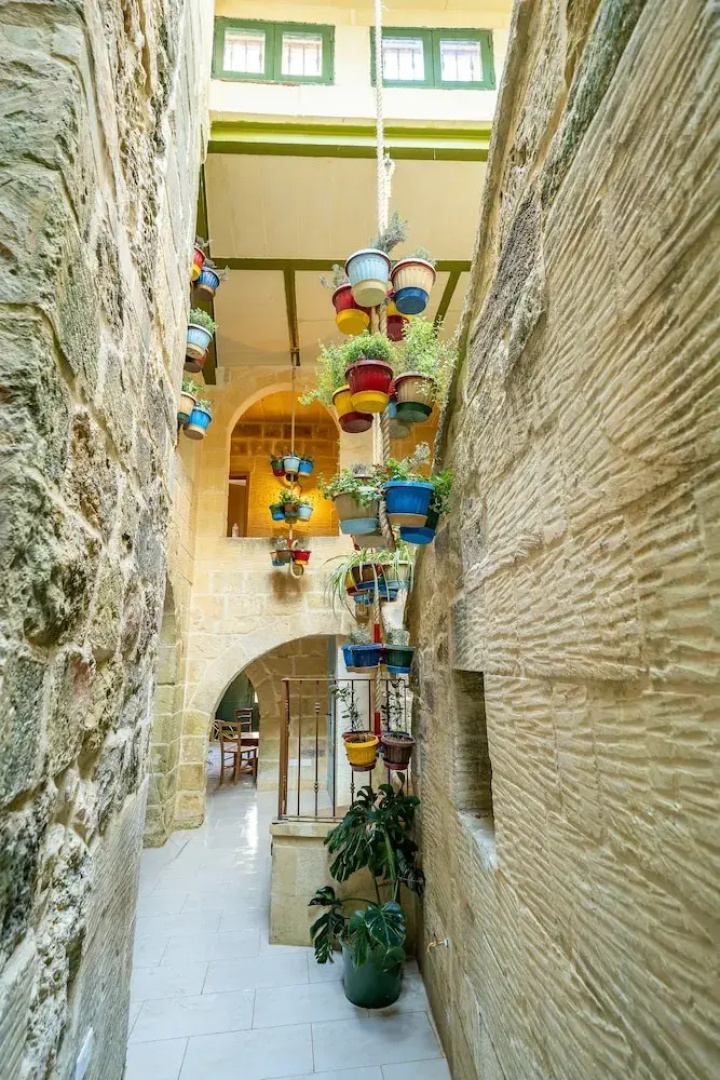 Ta' Pinu B&B