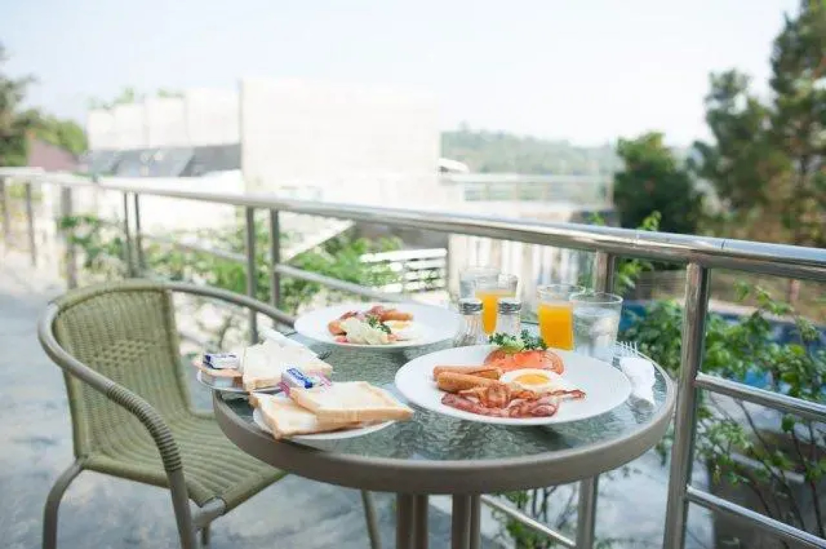 On The Rock Chaiyaphum Bed & Breakfast