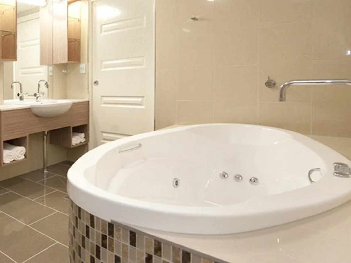 CBD Executive Apartments