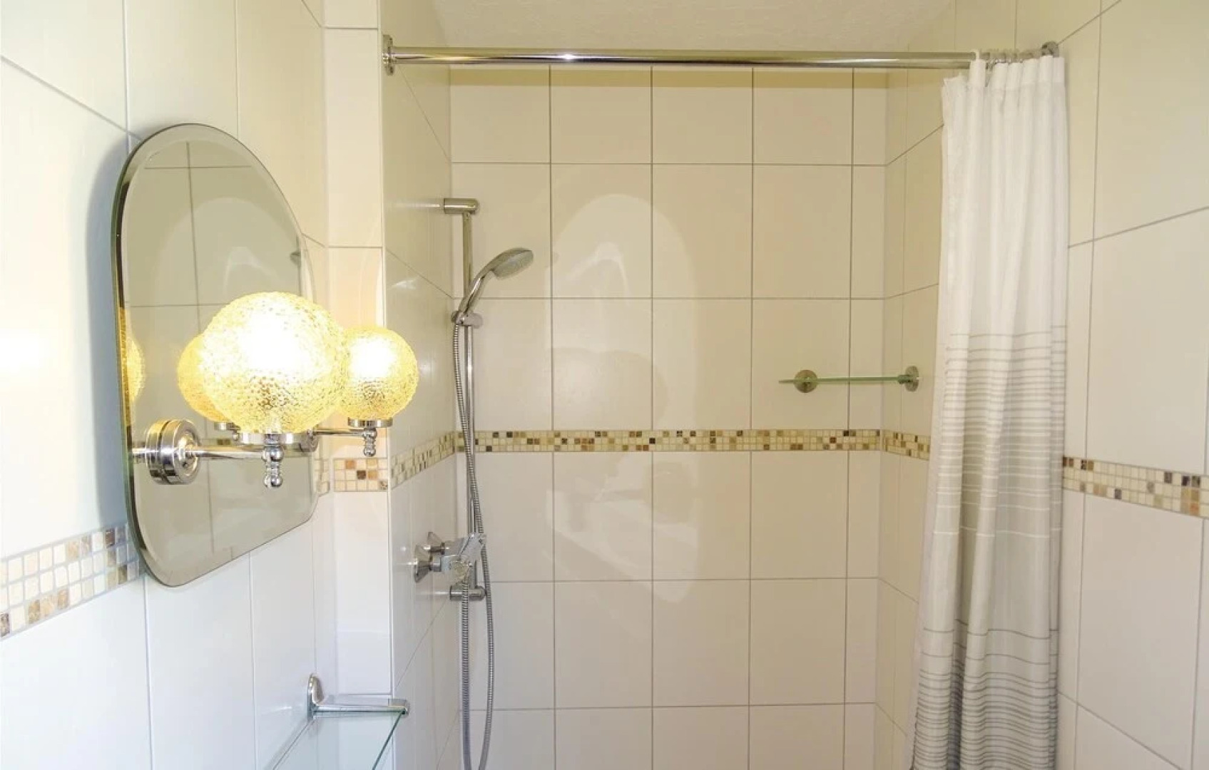 Awesome Home in Hohen Wieschendorf With 2 Bedrooms