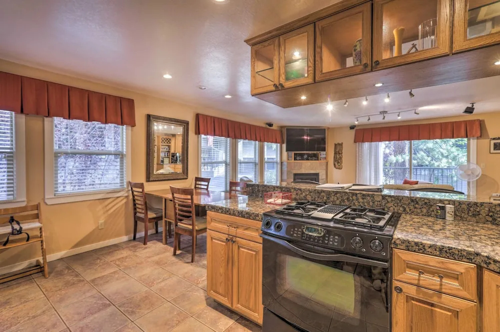 3 Mi to Skiing! Incline Village Retreat w/ Sauna