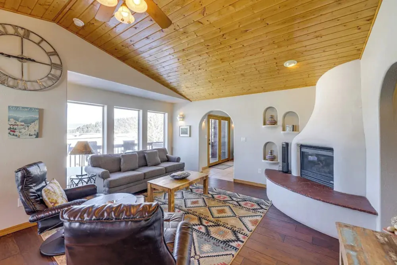 Angel Fire Townhome w/ Hot Tub: 2 Mi to Ski Resort