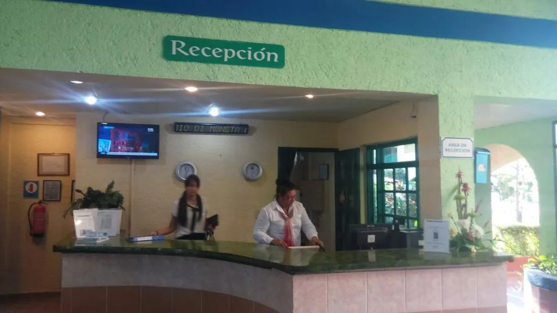 Islazul Los Delfines