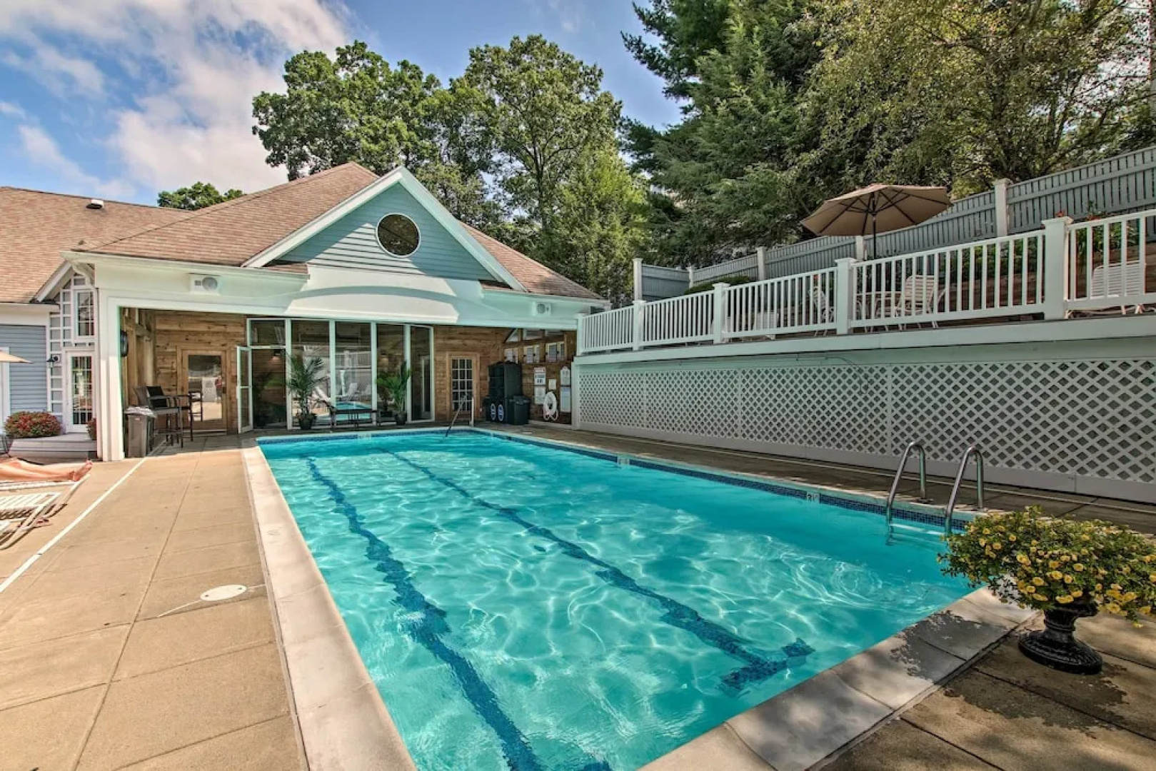 Lovely Norwich Villa, On Golf Course w/ Amenities!