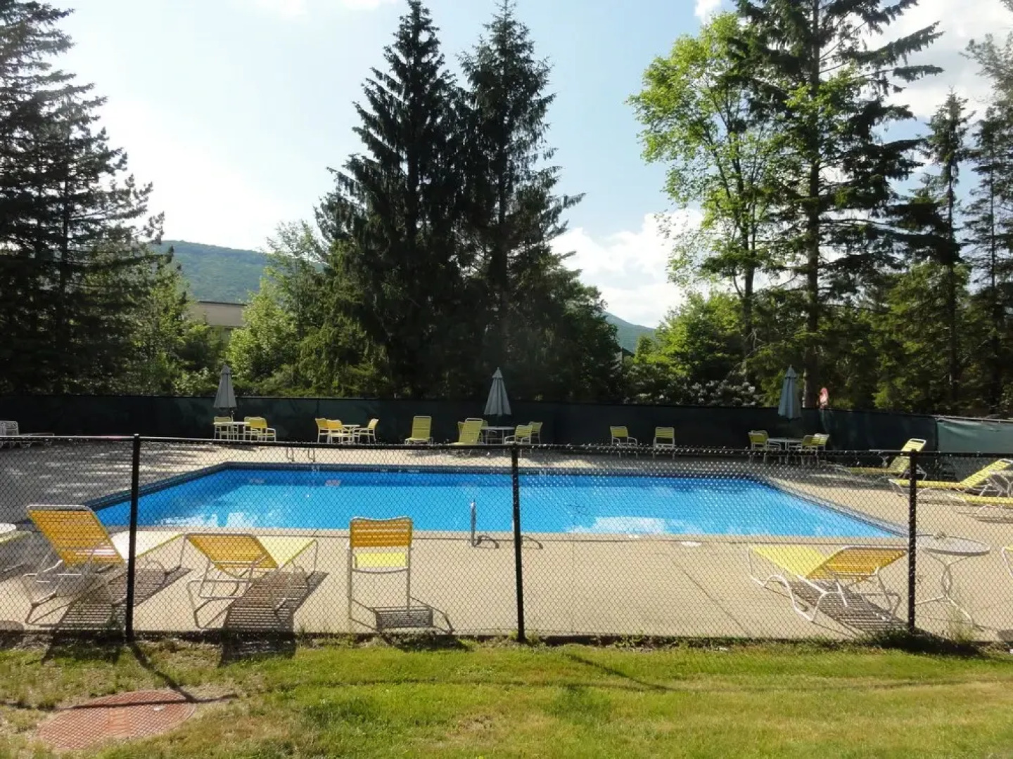 Waterville Valley Pet Friendly Vacation Condo Close to Community Center! - Whb16v