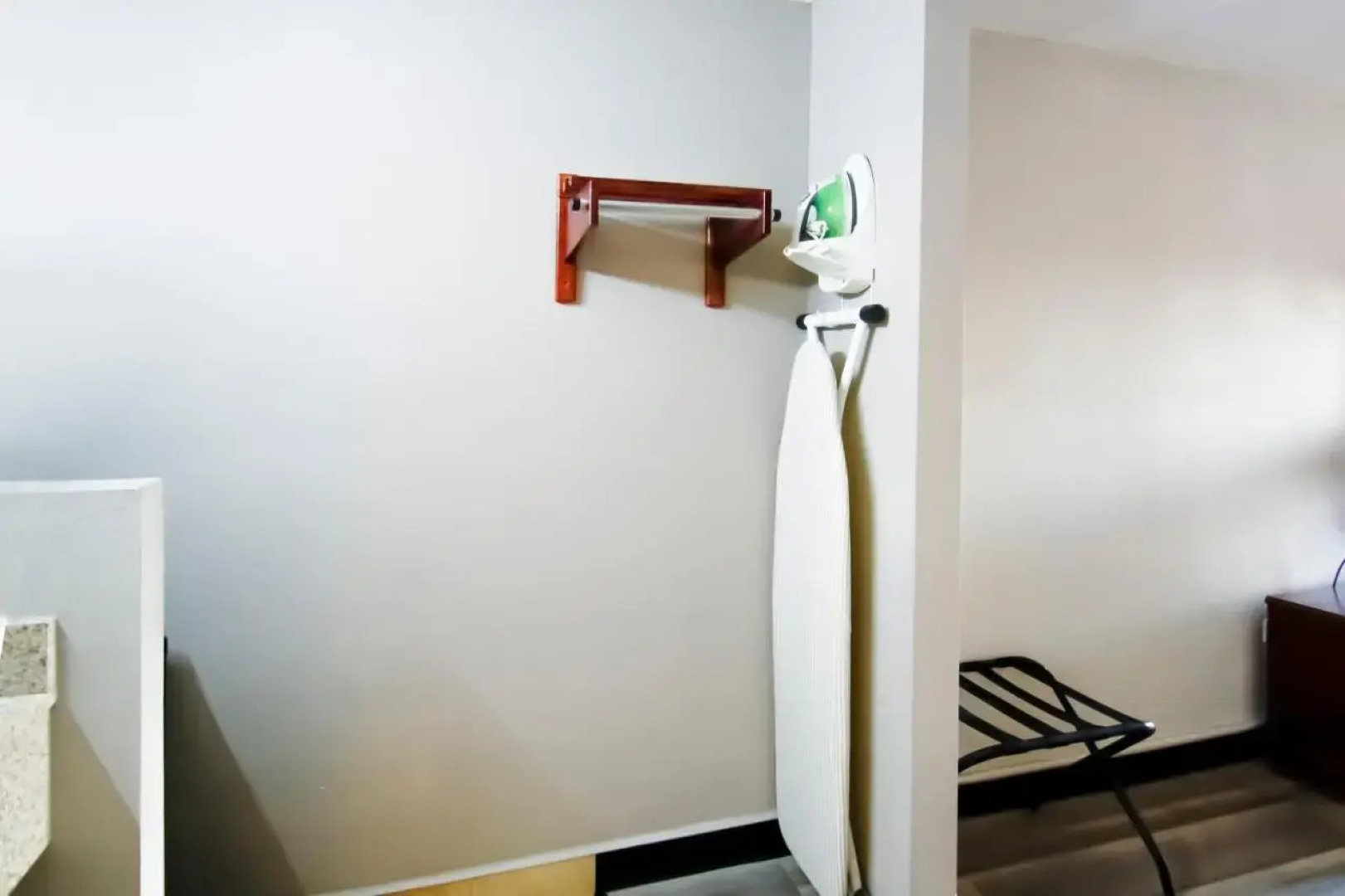 Super 8 Washington/greenville Area